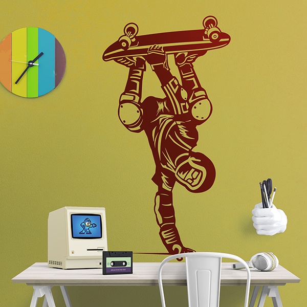 Wall Stickers: Skater resting on the hand