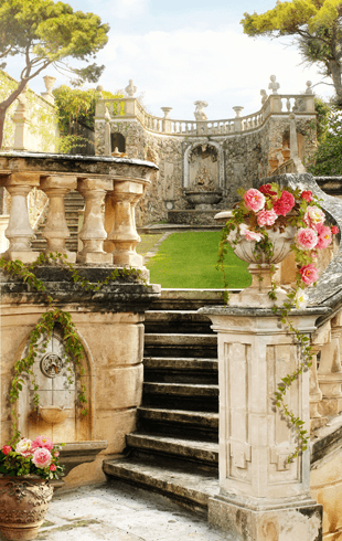Wall Murals: Old palace garden
