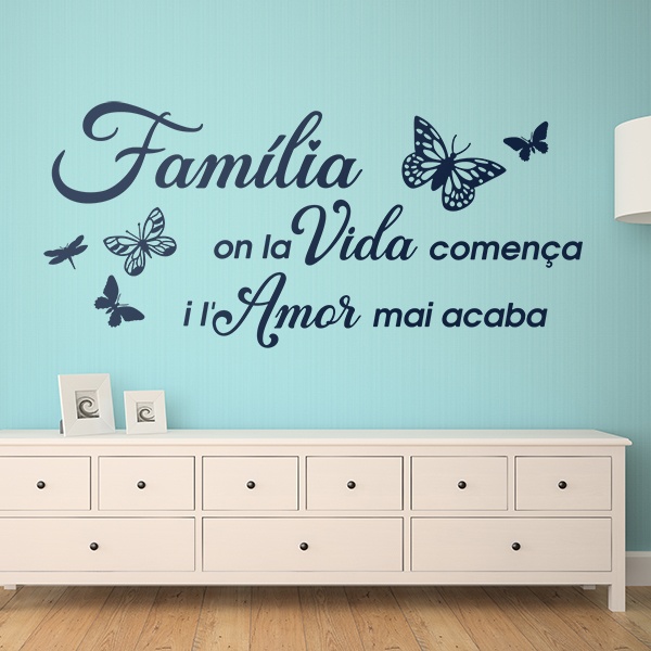 Wall Stickers:  Família és on la vida comença
