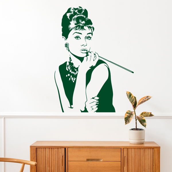 Wall Stickers: Audrey Hepburn posing