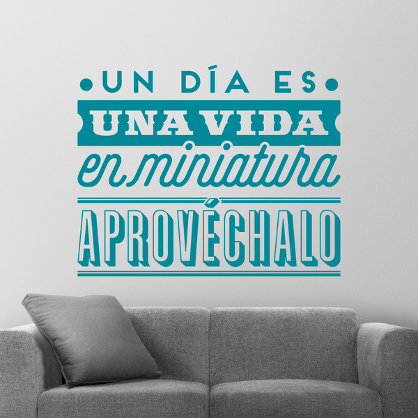 Wall Stickers: Un día es una vida en miniatura