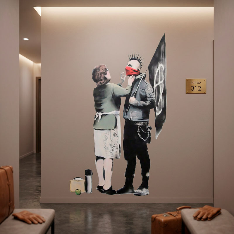 Banksy, Punk Mom 6/6