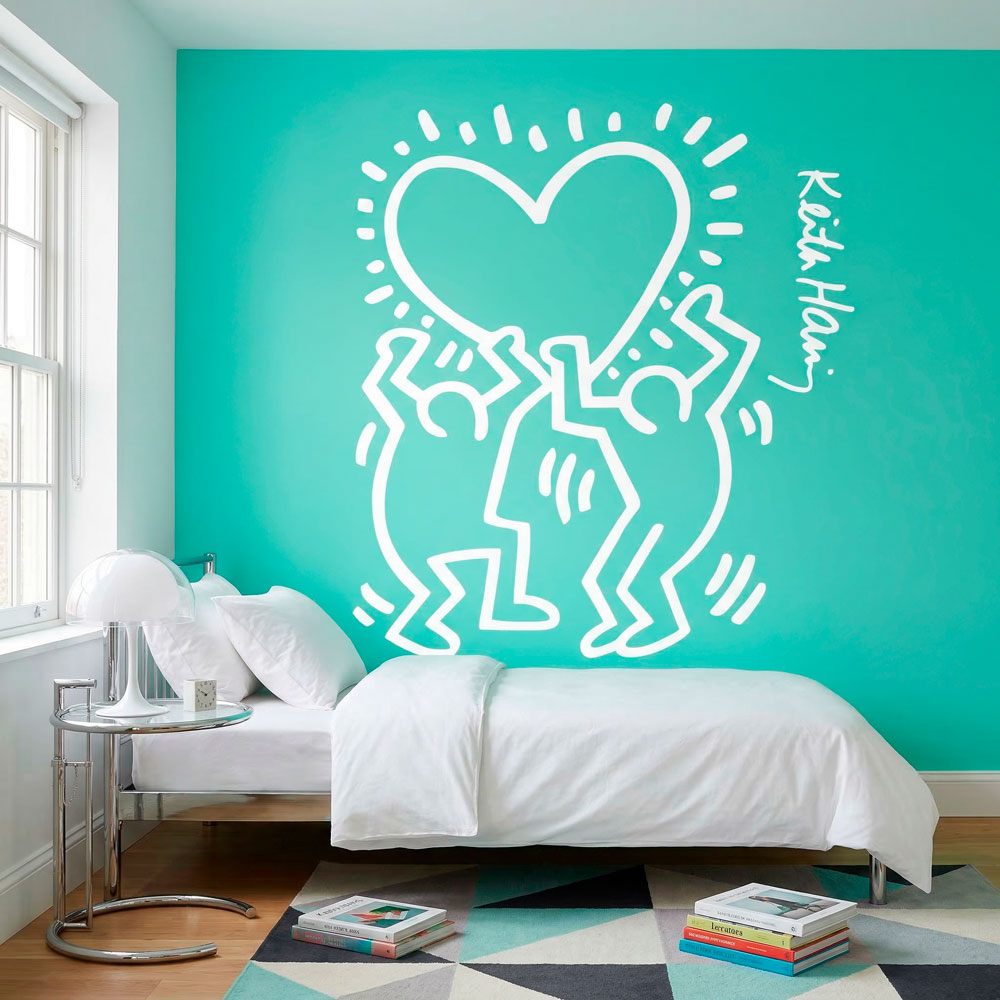 Wall Stickers: Holding a heart