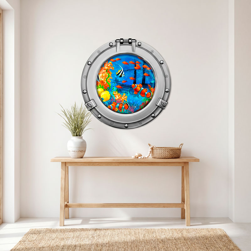 Clownfish and shipwreck porthole 5/5