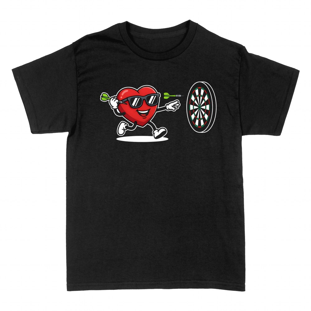 T-shirts: Heart playing darts