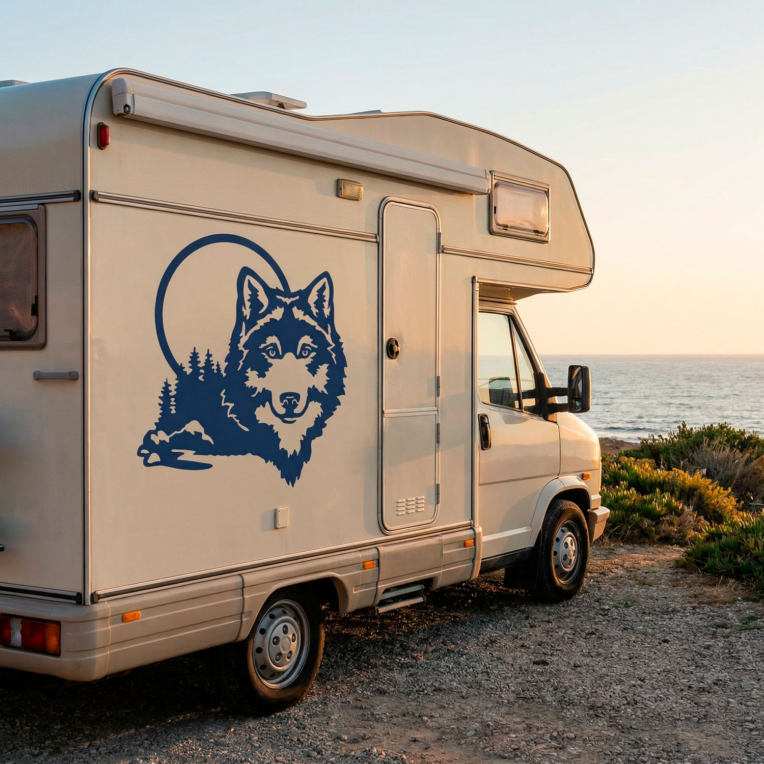 Camper van decals: Wolf in the forest