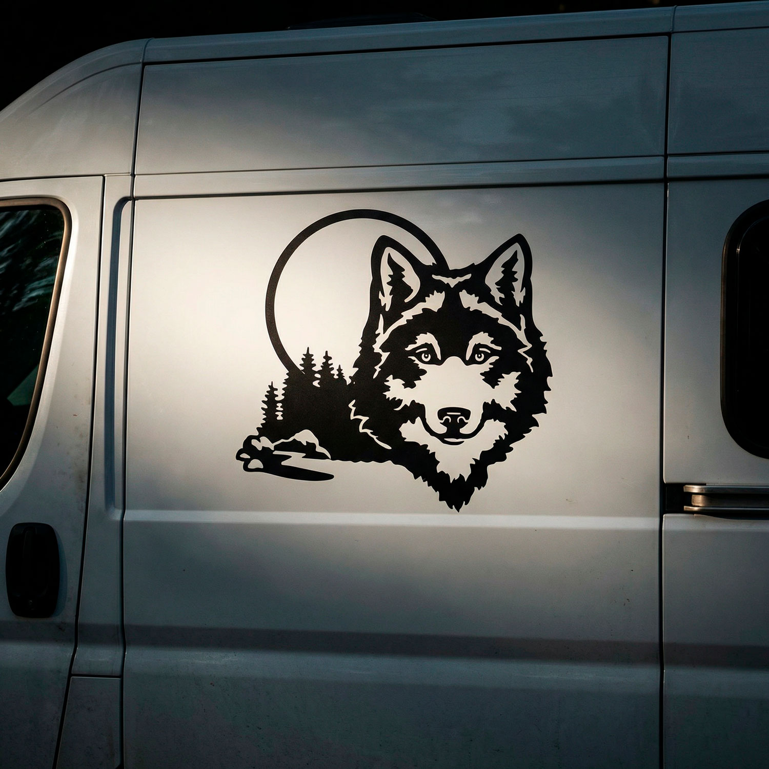 Camper van decals: Wolf in the forest